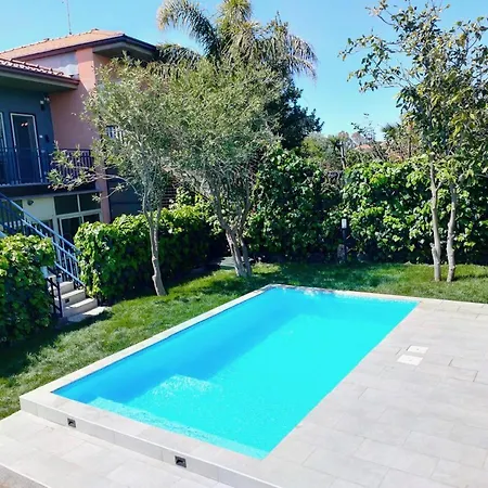 Il Giardino Dell'etna Tatil Evi
